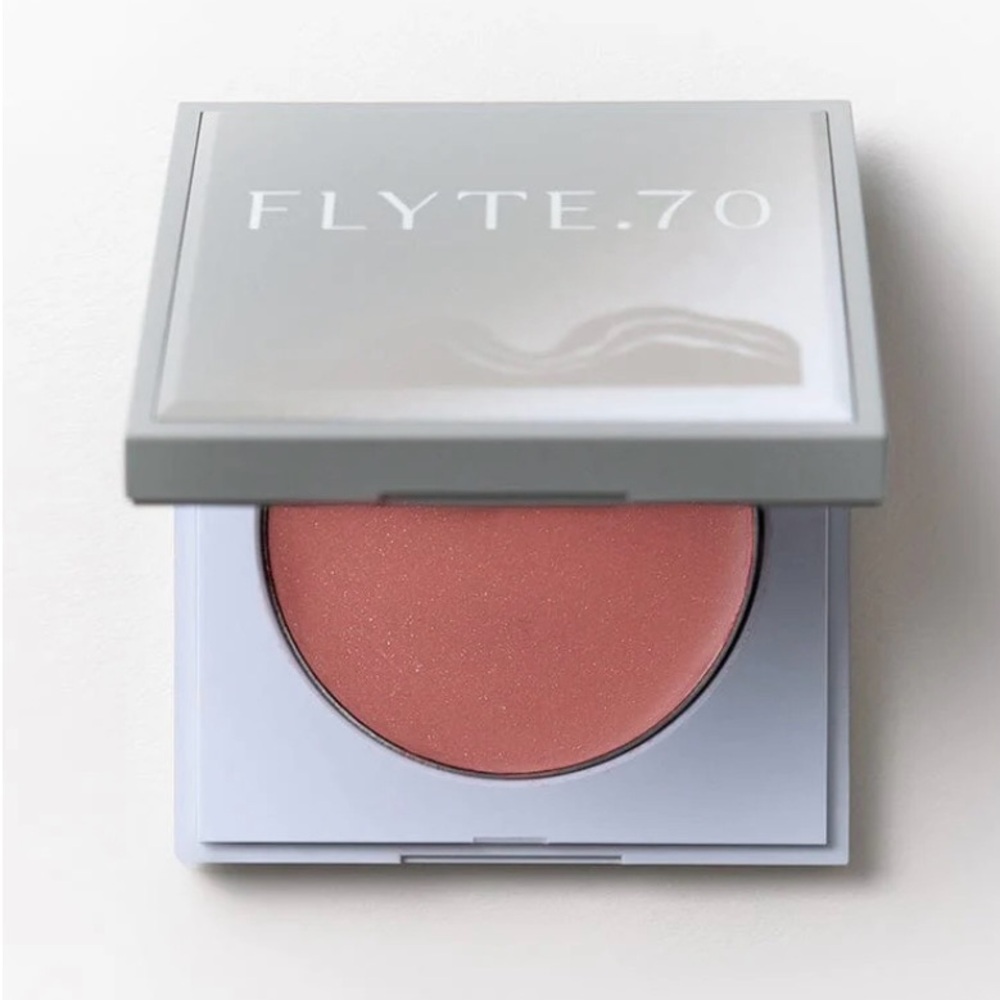 Retail $36 FLYTE 70 Hazy Cheek Crème Blush TENDERNESS (Neutral blushed rose)